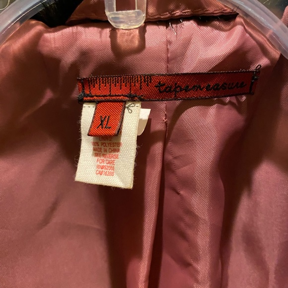 Tapemeasure Brand Cropped Faux Fir Jacket. Size XL - Picture 4 of 4